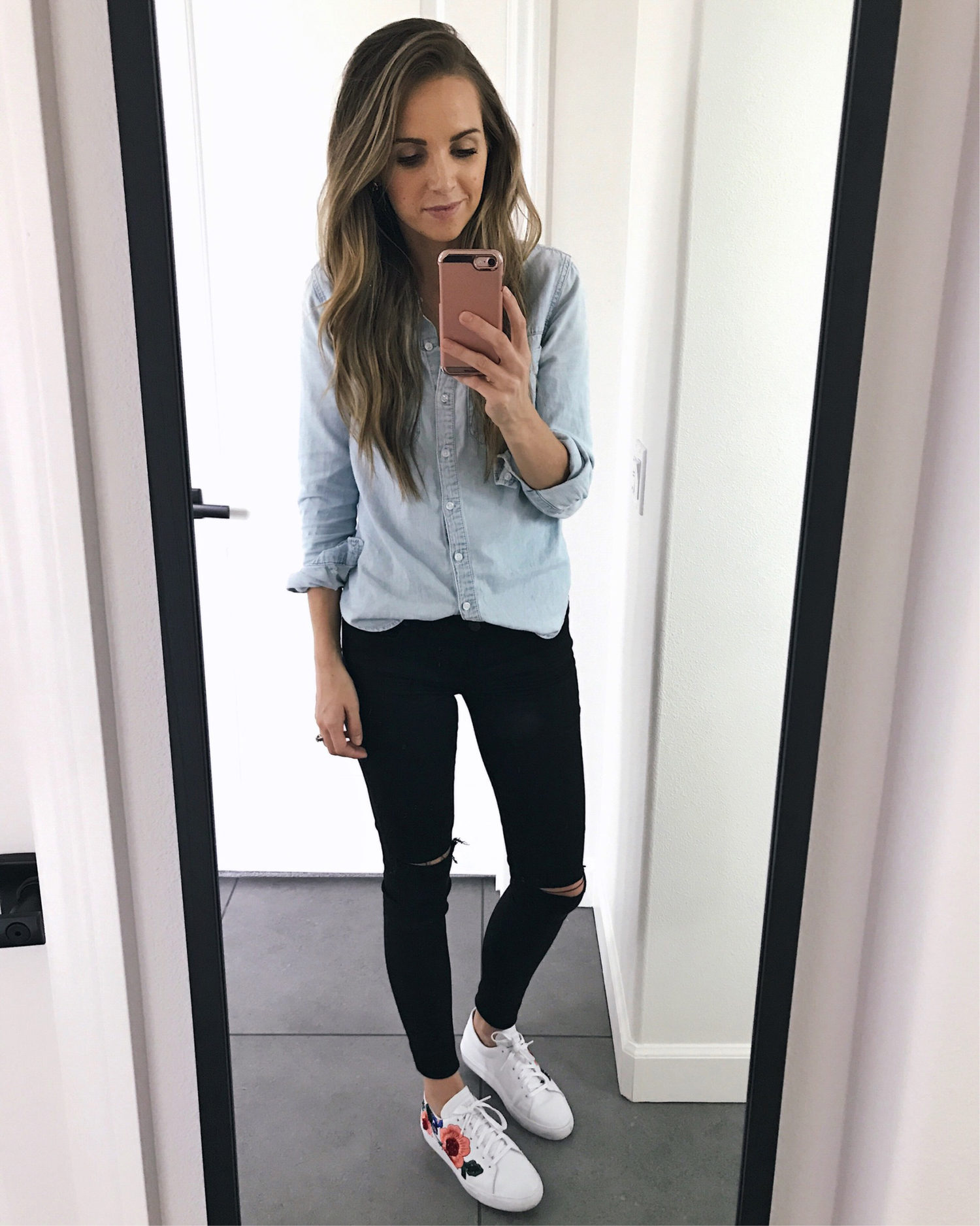chambray and black skinny jeans | merricksat.com