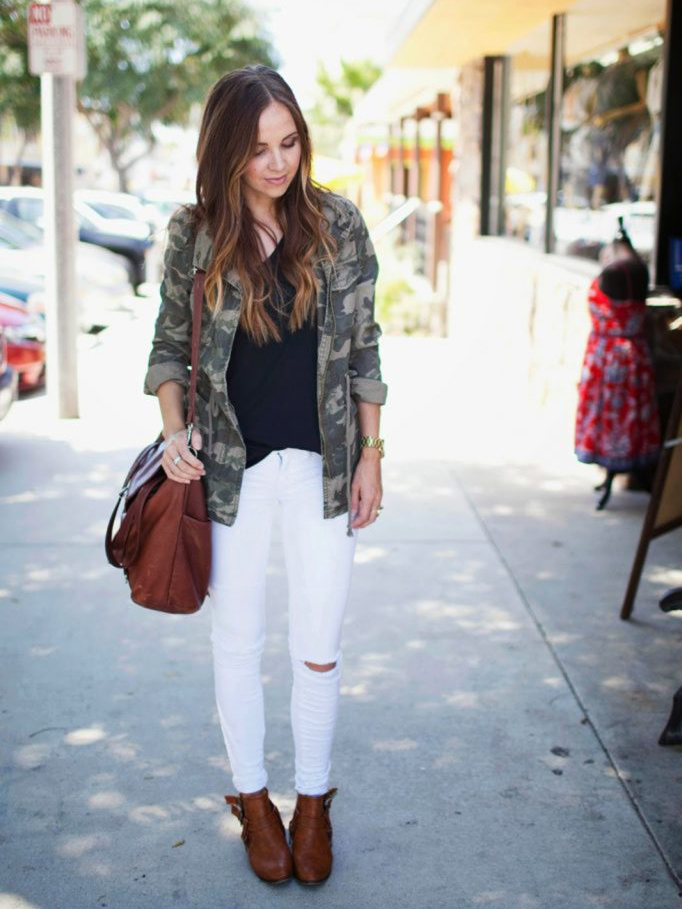 white jeans and camo jacket | merricksat.com