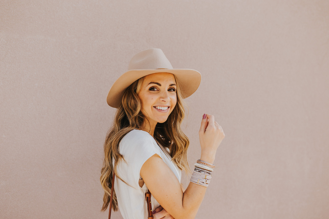 an easy summer outfit with this chic white jumpsuit