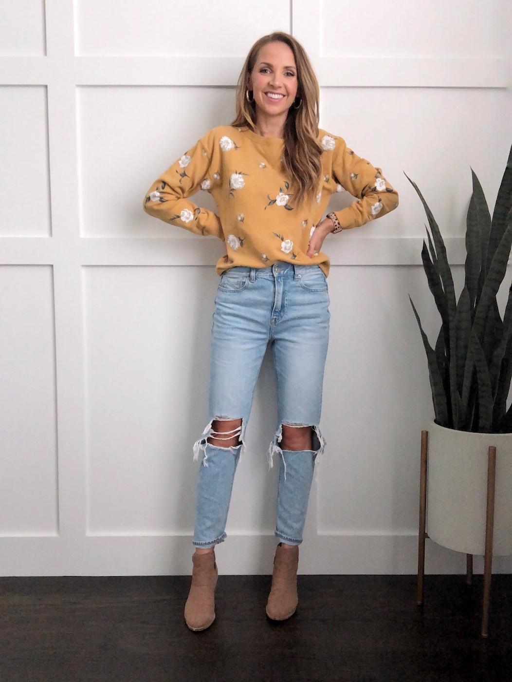 mom jeans outfit
